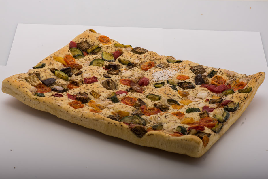 FOCACCIA RETTANGOLARE VEGETARIANA